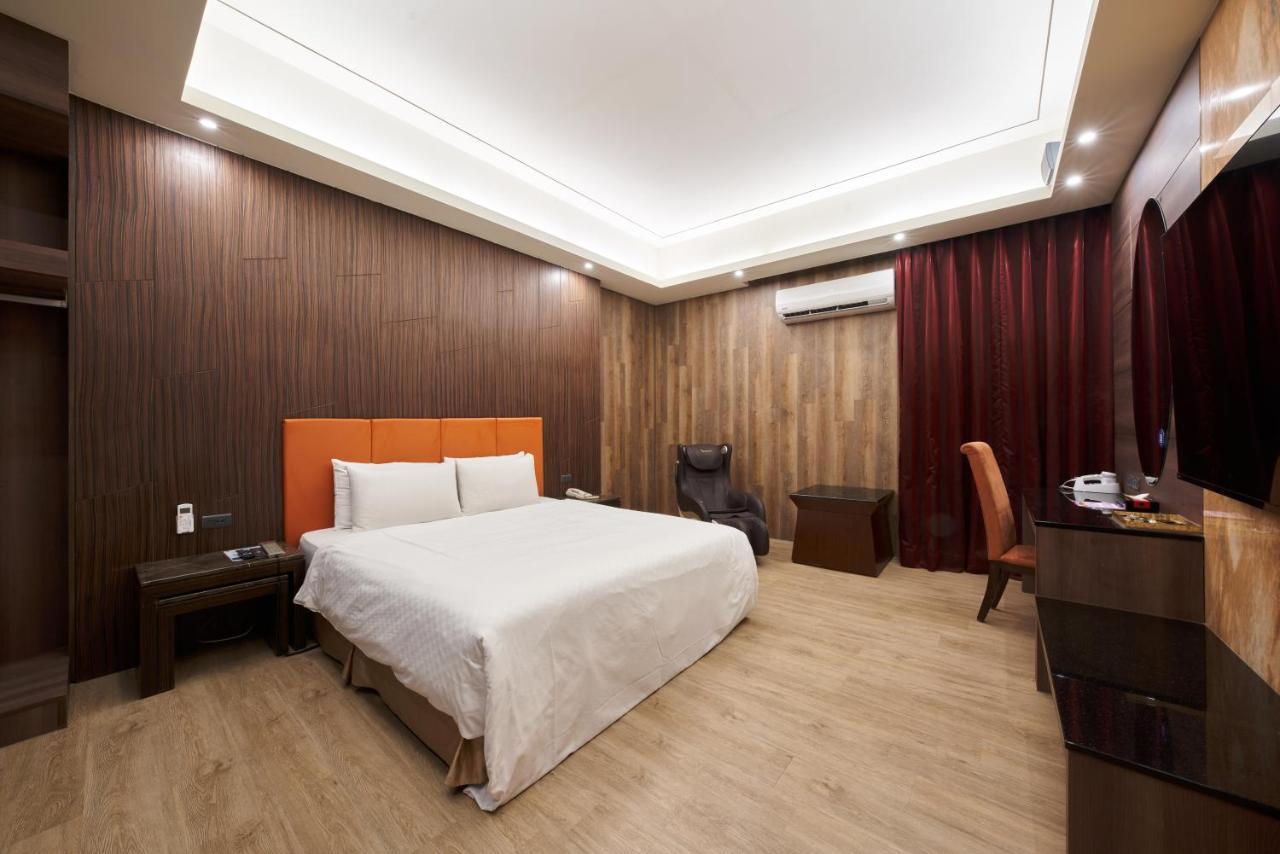 Cigar Motel ไถหนาน ภายนอก รูปภาพ
