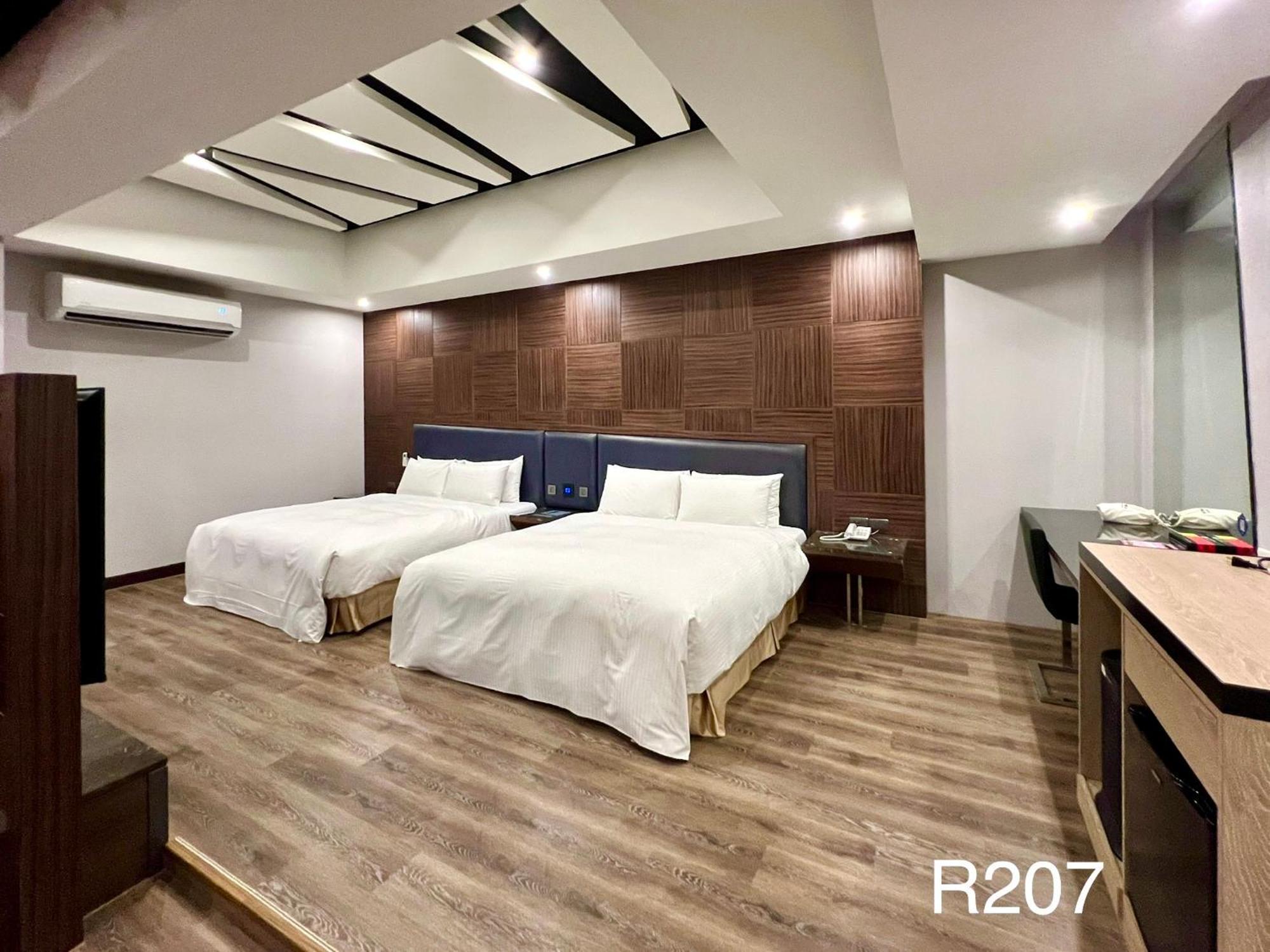 Cigar Motel ไถหนาน ภายนอก รูปภาพ