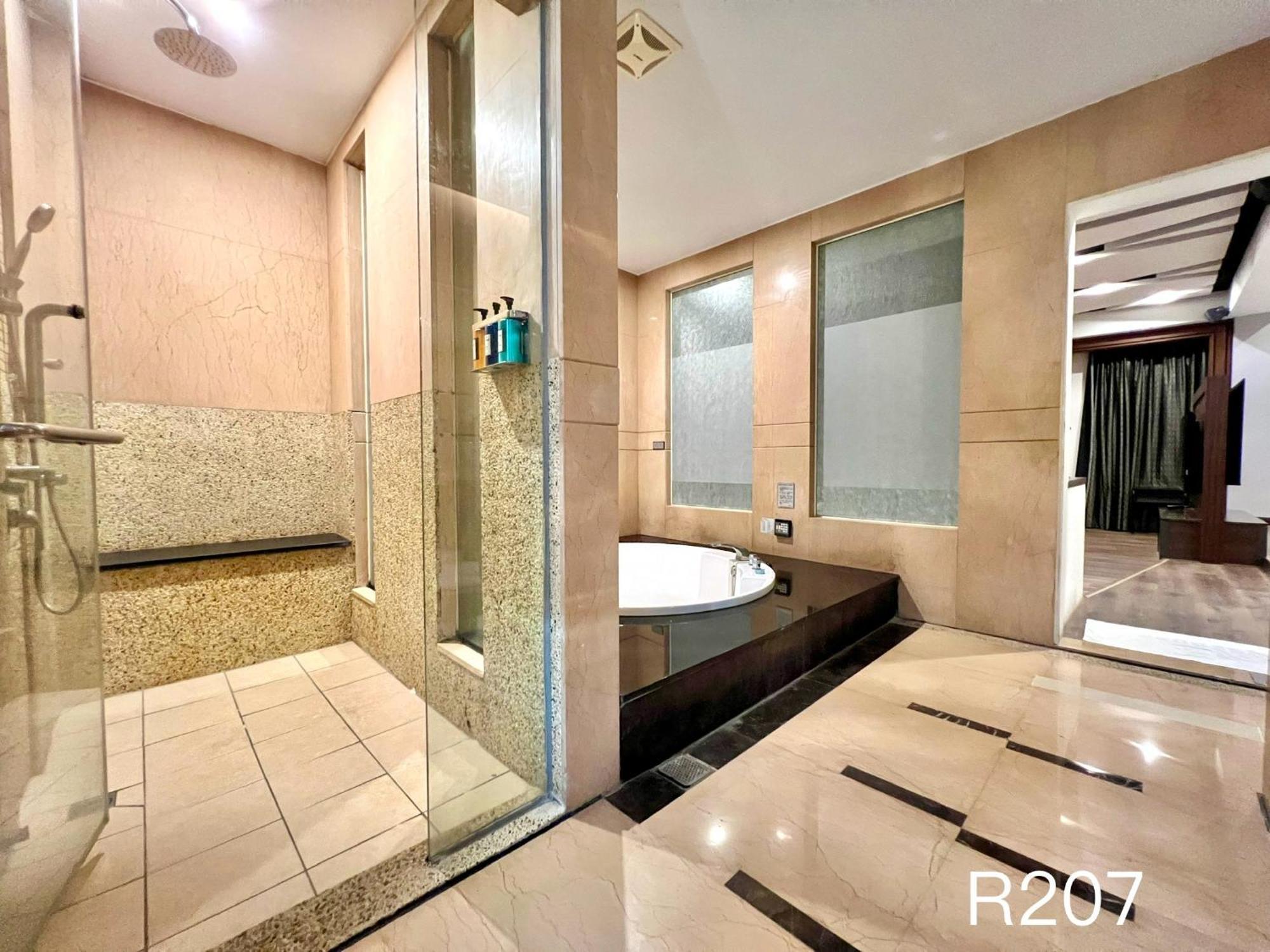 Cigar Motel ไถหนาน ภายนอก รูปภาพ