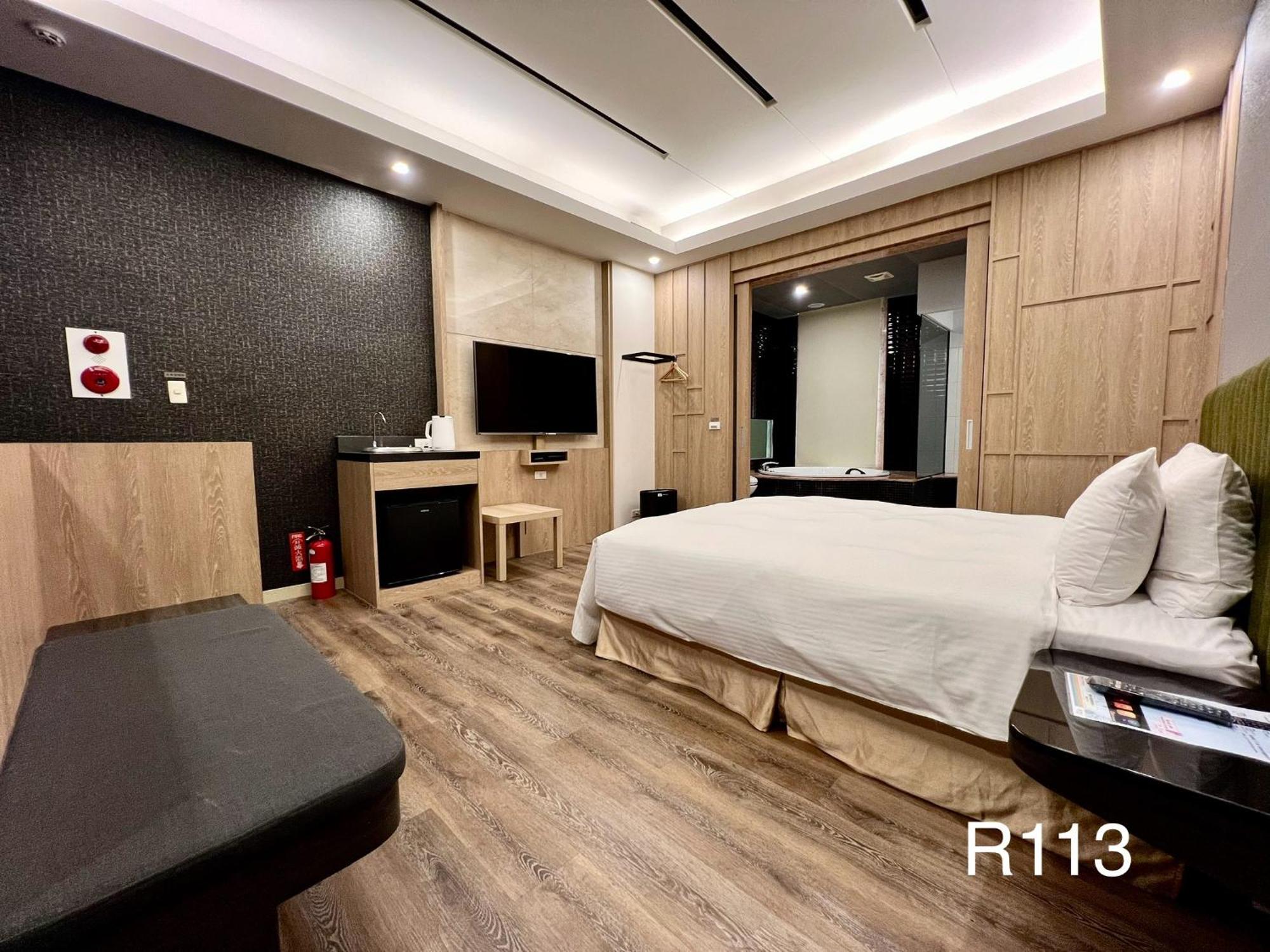Cigar Motel ไถหนาน ภายนอก รูปภาพ