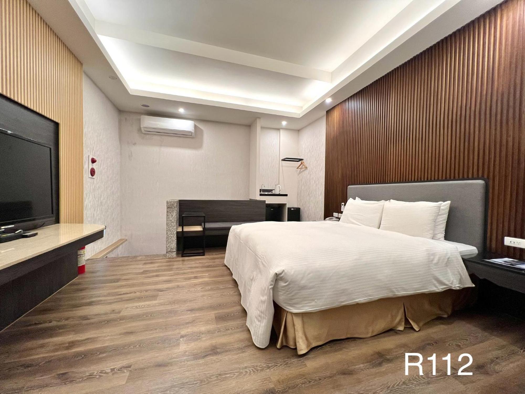 Cigar Motel ไถหนาน ภายนอก รูปภาพ