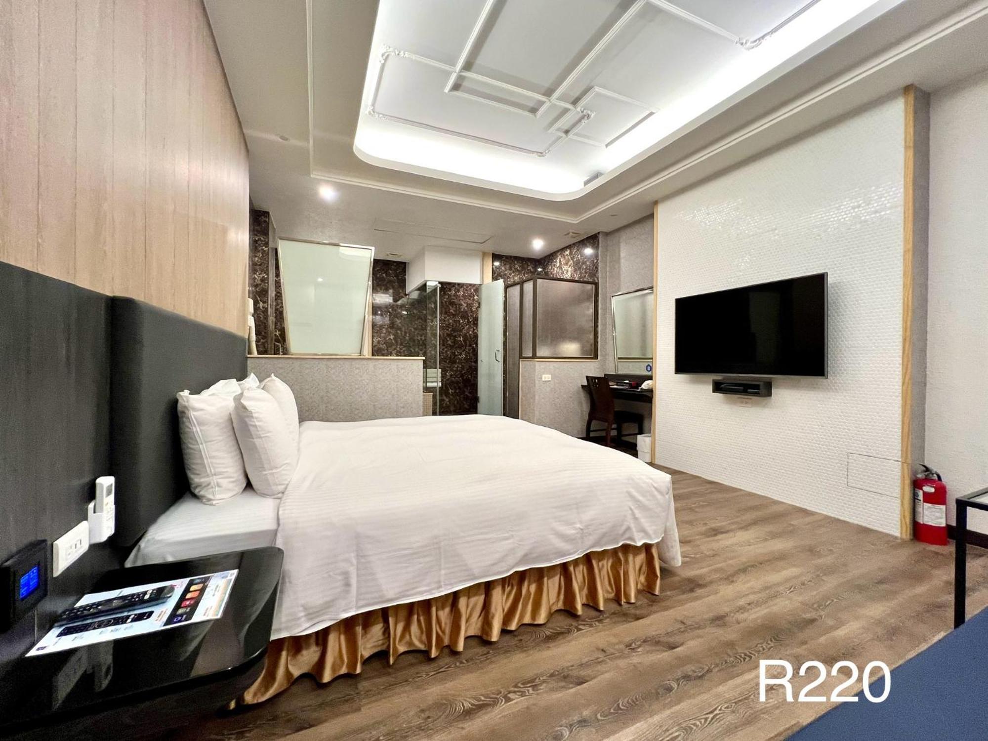 Cigar Motel ไถหนาน ภายนอก รูปภาพ
