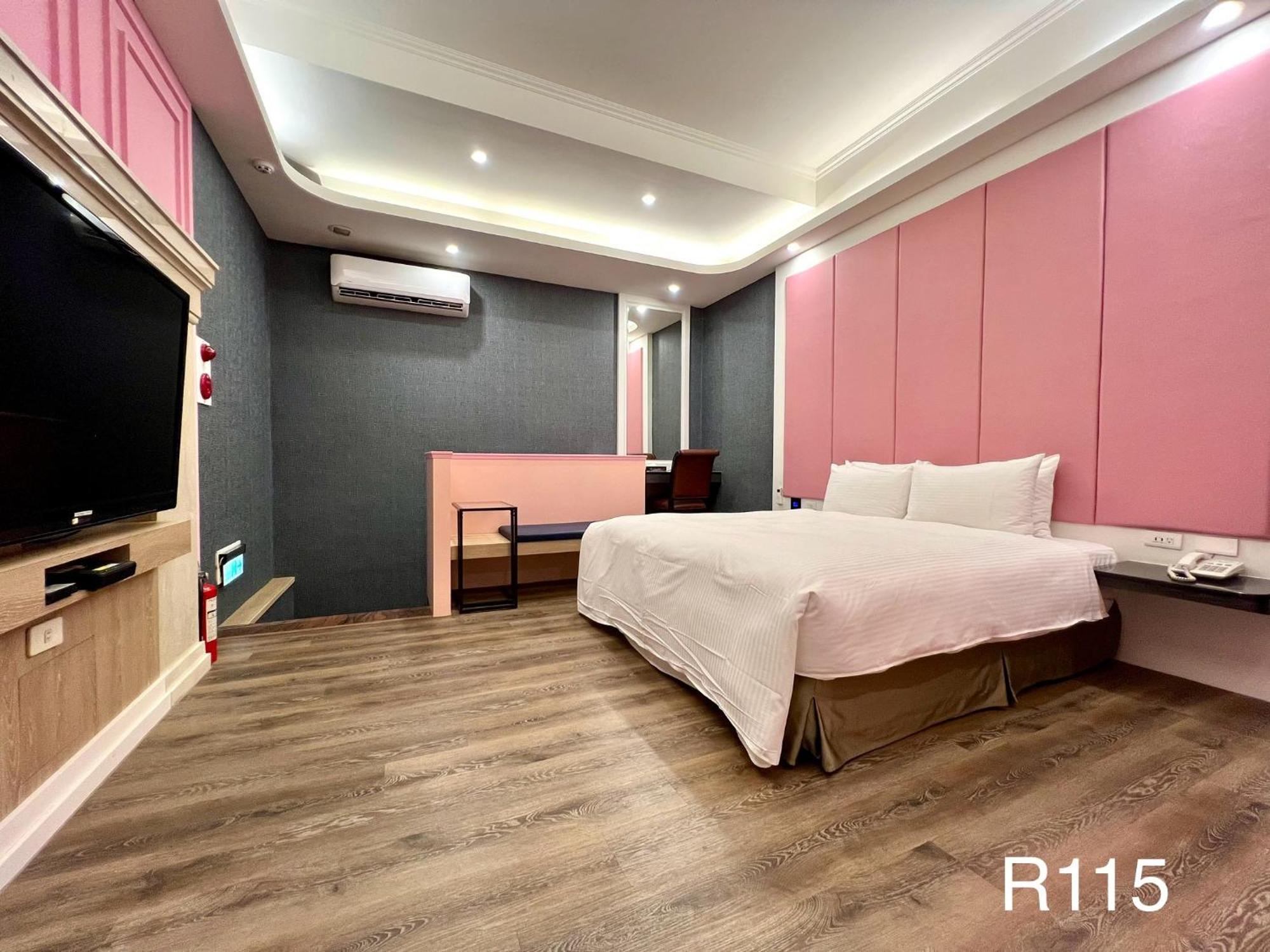 Cigar Motel ไถหนาน ภายนอก รูปภาพ