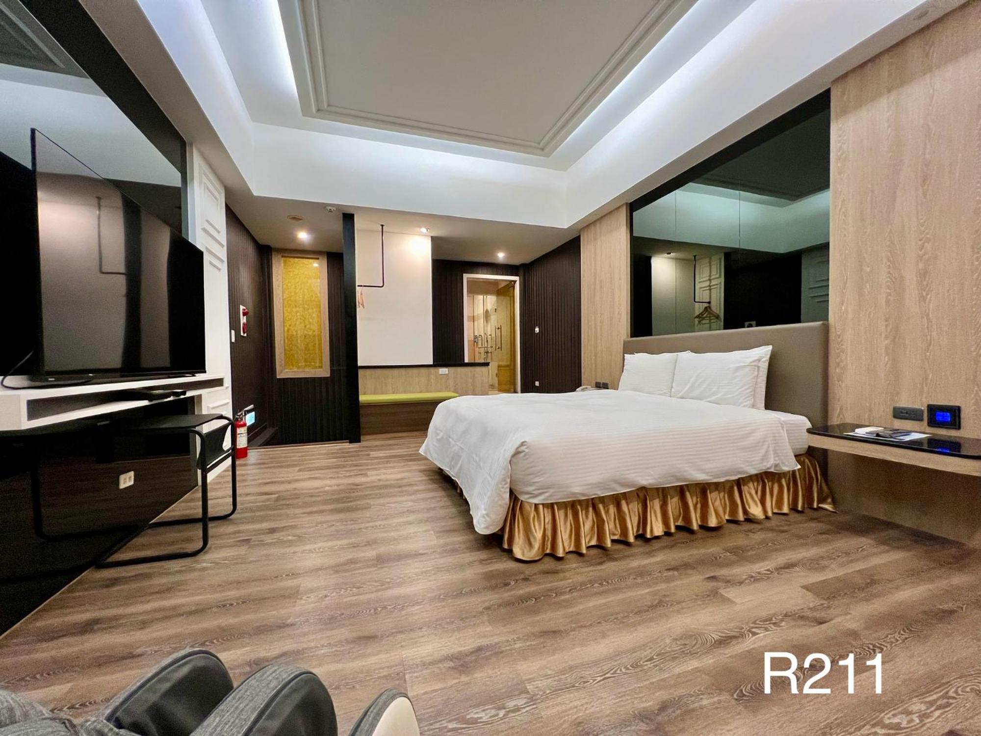 Cigar Motel ไถหนาน ภายนอก รูปภาพ